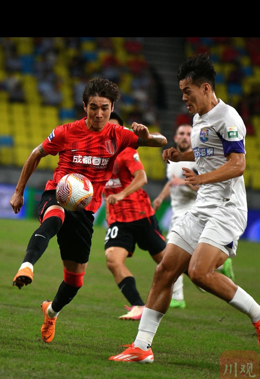 关于赛后意大利杯传出新动向；成都蓉城再遭质疑；管理层表态：球迷炸锅；数据趋势出现新变化的信息