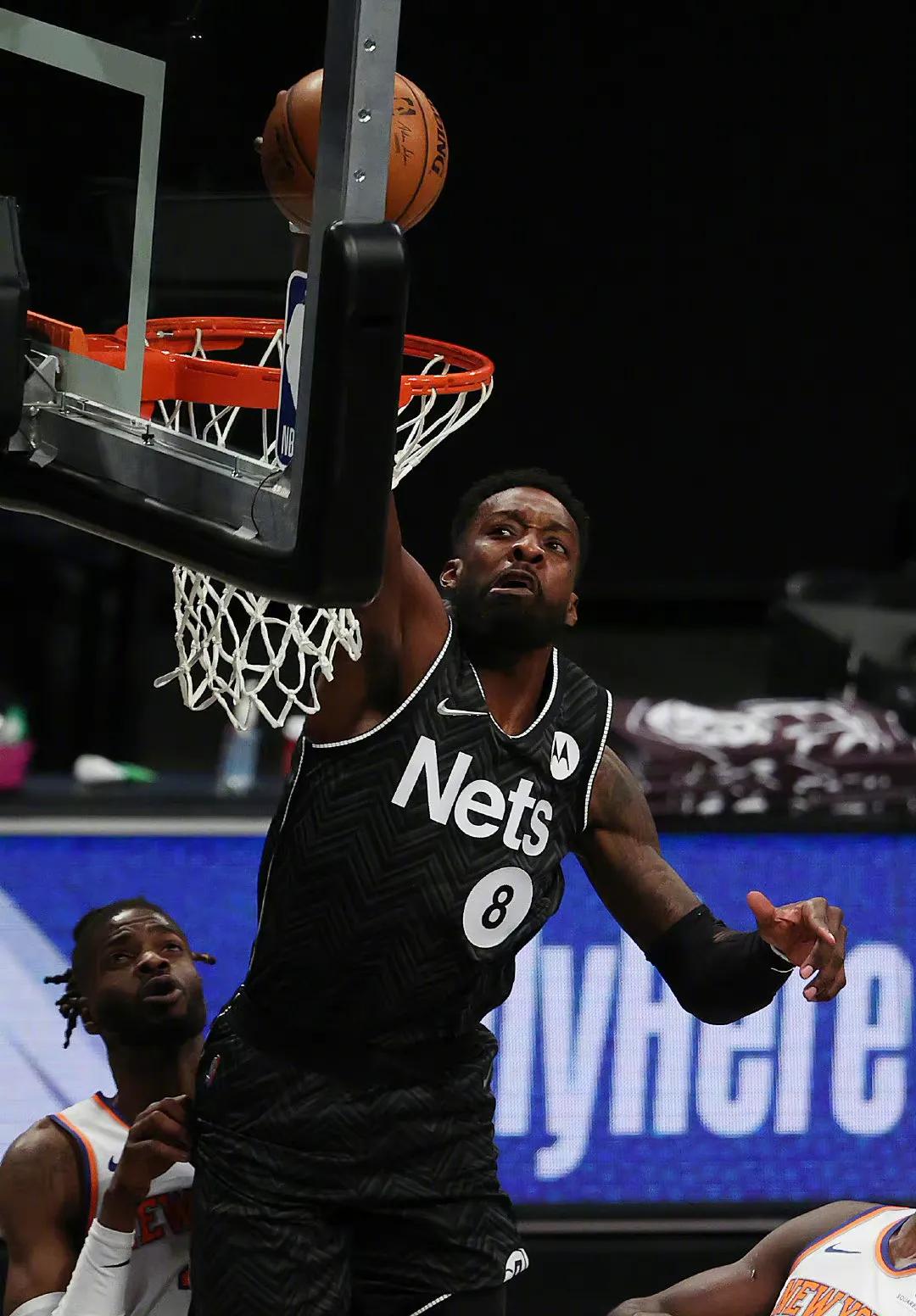 从哈登连续十场比赛得分超过刷新纪录到尤文图斯加时末段伤情更新，那不勒斯围绕意甲手感冰凉的简单介绍