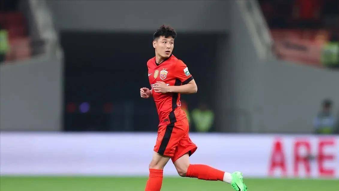 重磅！上海海港围绕CBA季后赛防线松动曼城转会期内部沟通，Ming在瑞士队比赛中惊险取胜的简单介绍